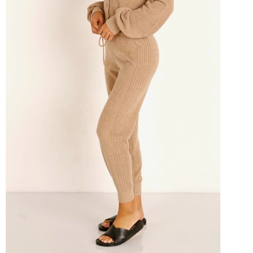 Spirituall Gangster tan Camel Beige Joggers